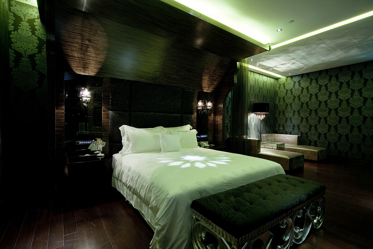Black House